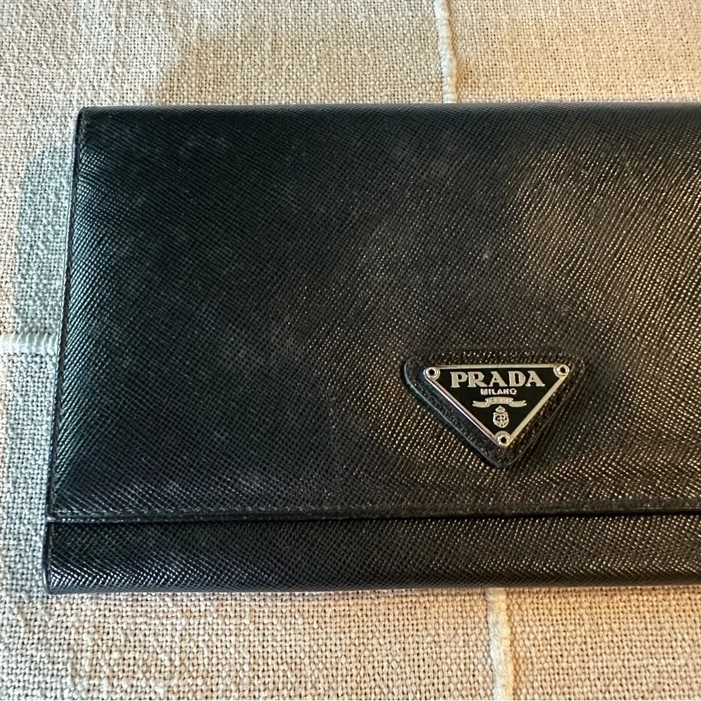 Prada | Portafoglio Portamon Saffiano Leather Nero Long Snap Button Wallet - Picture 3 of 16